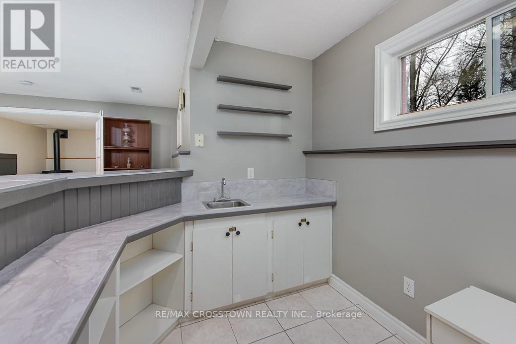 10 Birchmount Circle, Wasaga Beach, Ontario  L9Z 1H8 - Photo 26 - S12096618