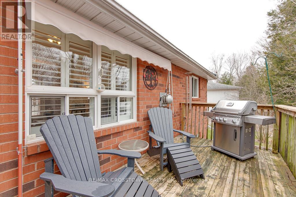 10 Birchmount Circle, Wasaga Beach, Ontario  L9Z 1H8 - Photo 36 - S12096618