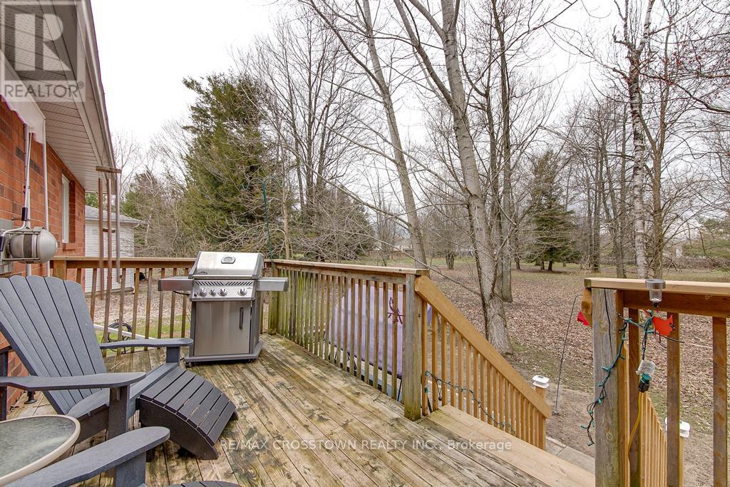 10 Birchmount Circle, Wasaga Beach, Ontario  L9Z 1H8 - Photo 37 - S12096618
