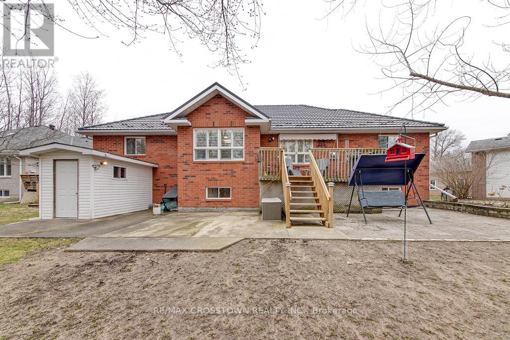 10 Birchmount Circle, Wasaga Beach, Ontario  L9Z 1H8 - Photo 39 - S12096618