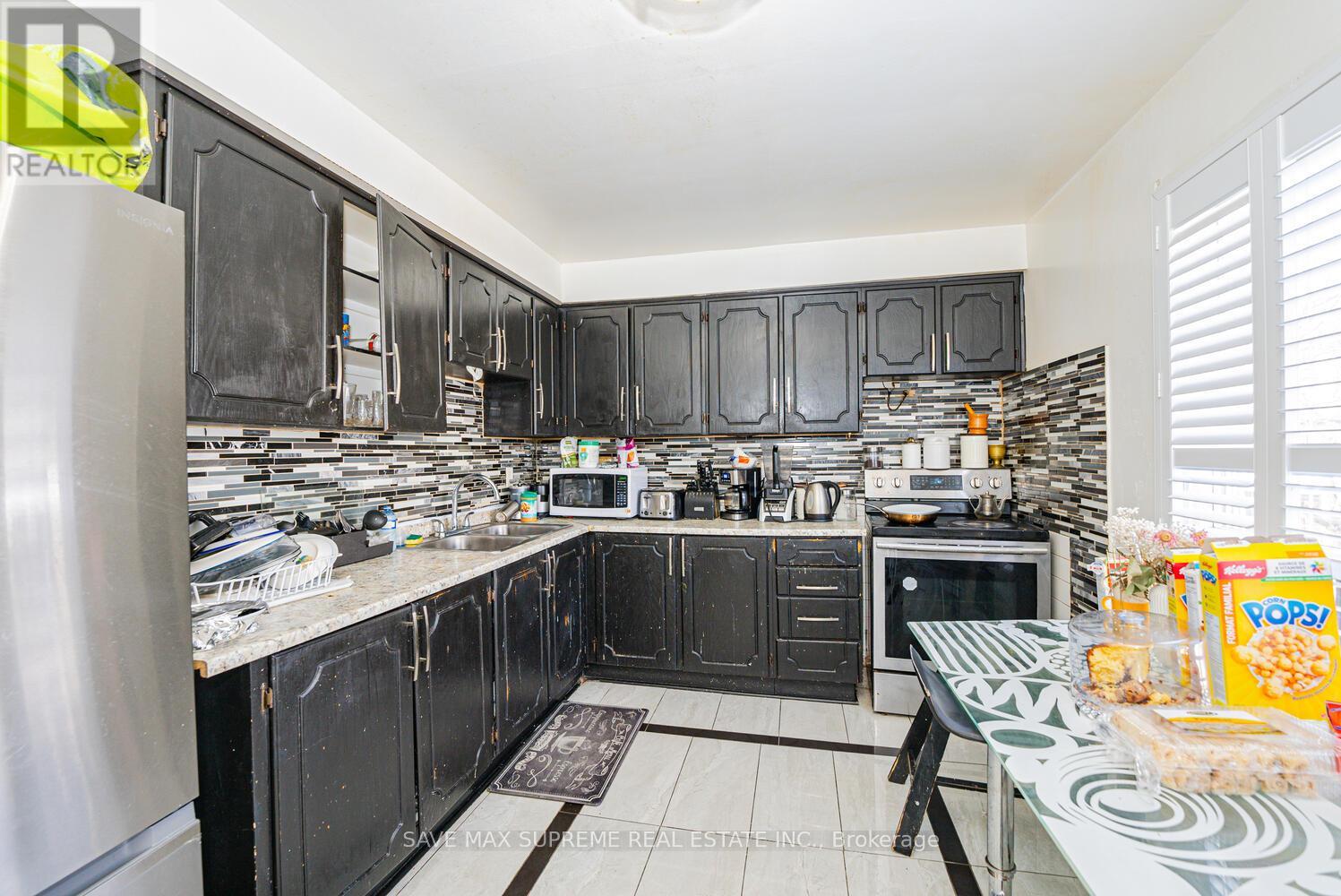11 - 4020 Brandon Gate Drive N, Mississauga (Malton), Ontario  L4T 3N8 - Photo 18 - W12002946