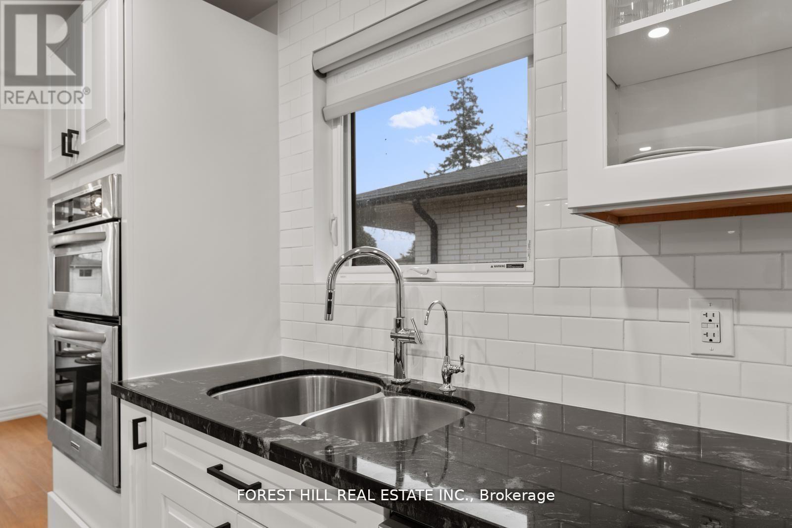 165 Kingsview Drive, Caledon (Bolton North), Ontario  L7E 3W8 - Photo 12 - W12096594