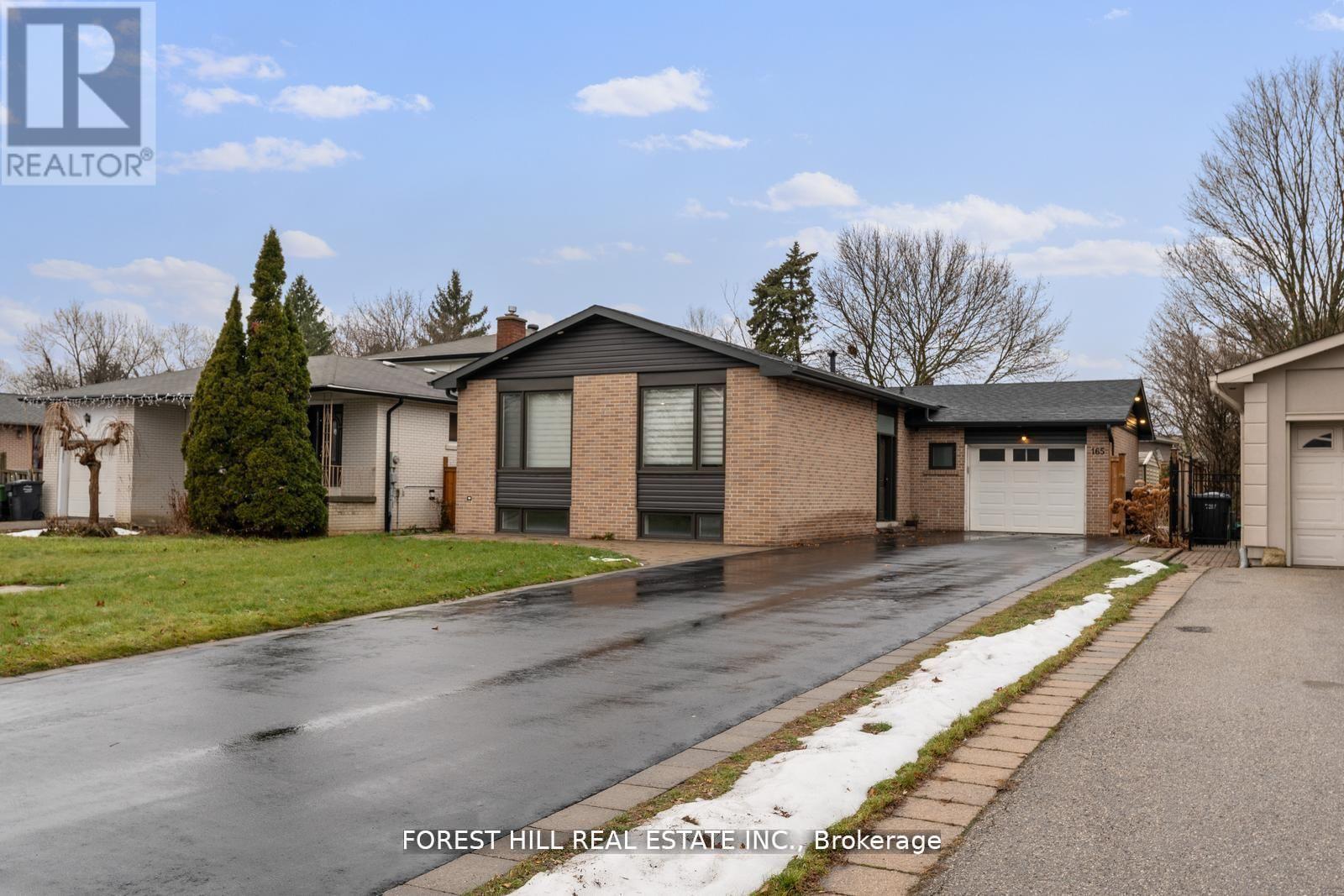 Property at 165 KINGSVIEW DRIVE image 2