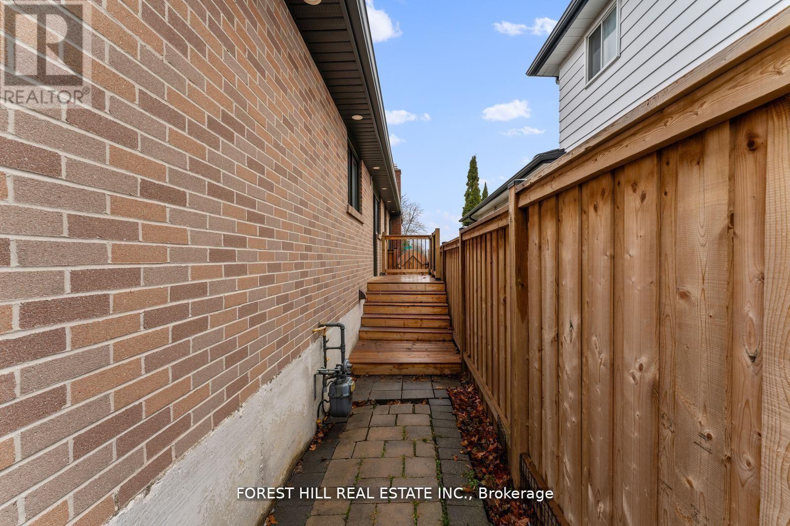 165 Kingsview Drive, Caledon (Bolton North), Ontario  L7E 3W8 - Photo 34 - W12096594