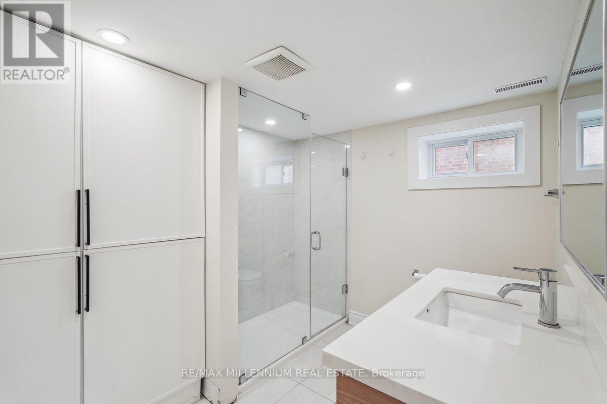 24 Renshaw Street, Toronto, Ontario  M3M 2C8 - Photo 15 - W12096665