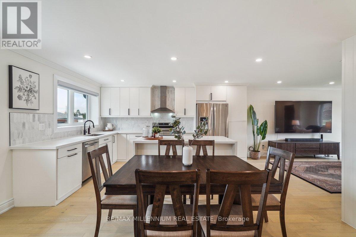 24 Renshaw Street, Toronto, Ontario  M3M 2C8 - Photo 6 - W12096665