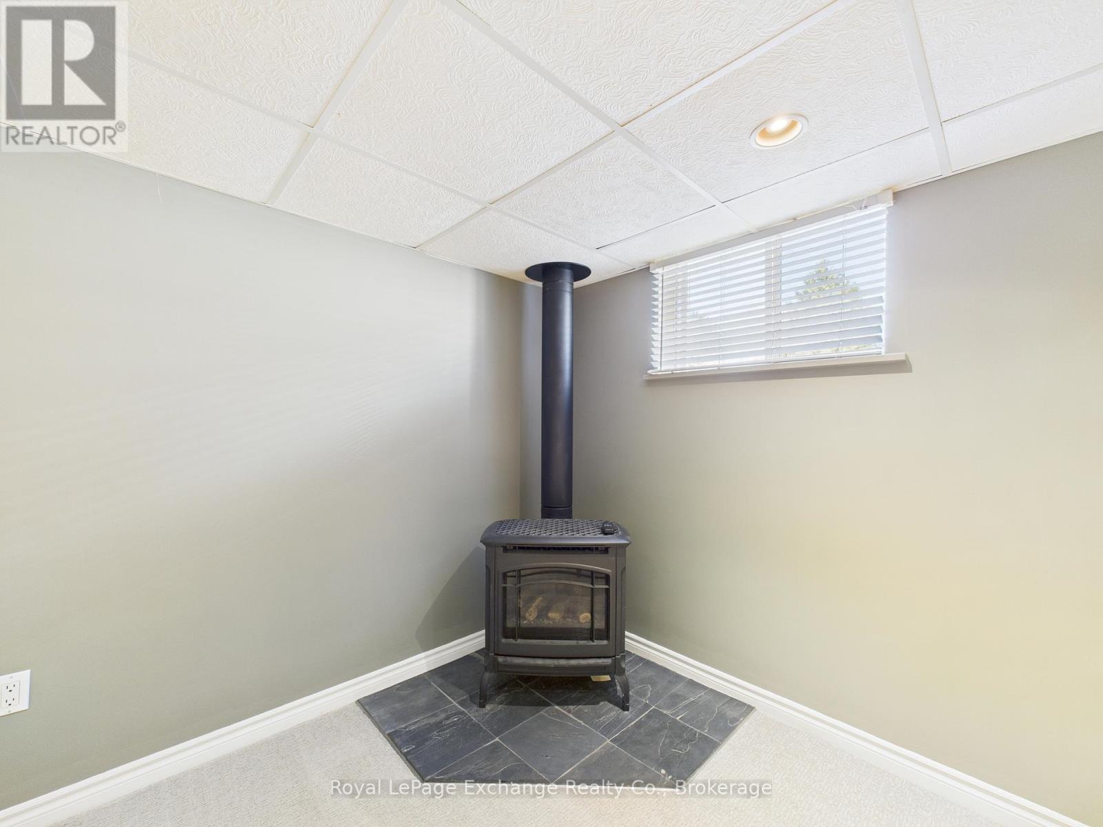 172 Park Drive, North Huron, Ontario  N0G 2W0 - Photo 33 - X12096106