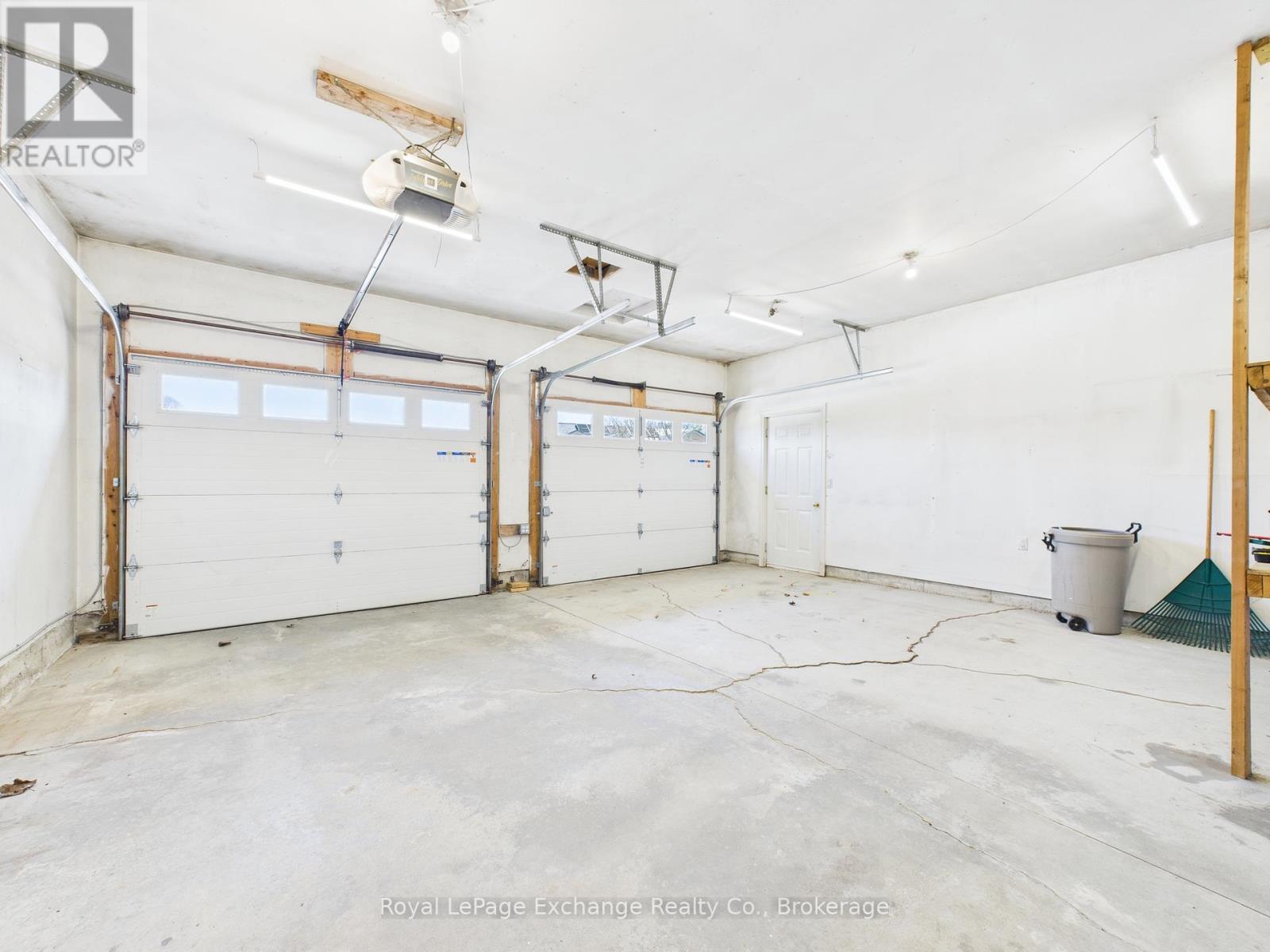 172 Park Drive, North Huron, Ontario  N0G 2W0 - Photo 39 - X12096106