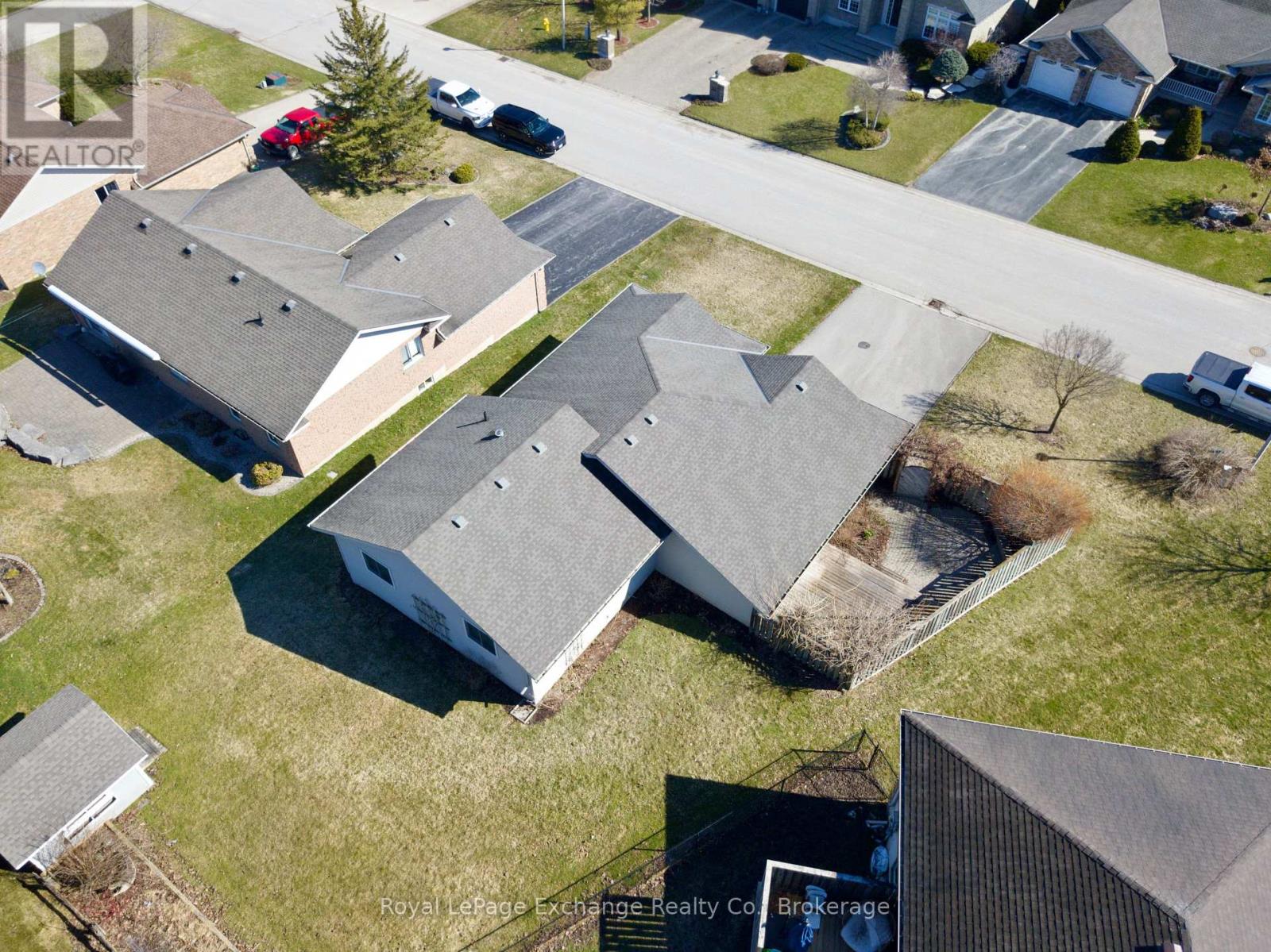 172 Park Drive, North Huron, Ontario  N0G 2W0 - Photo 48 - X12096106