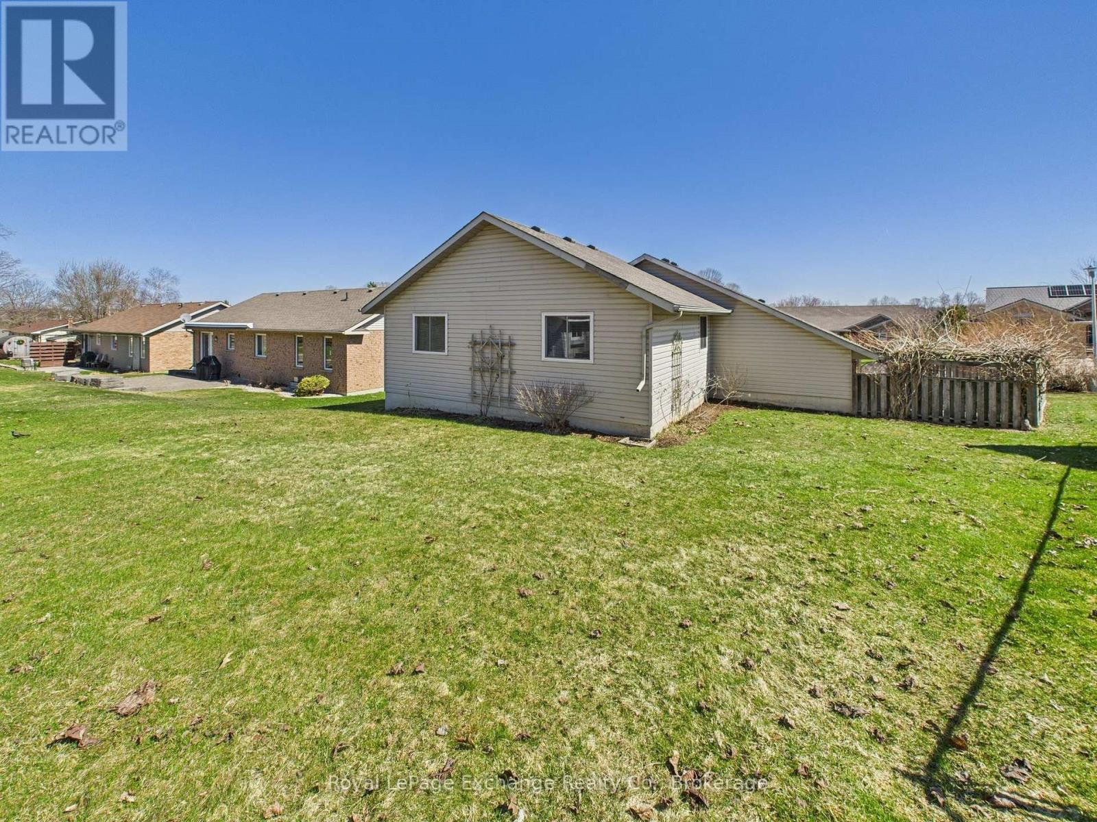 172 Park Drive, North Huron, Ontario  N0G 2W0 - Photo 44 - X12096106