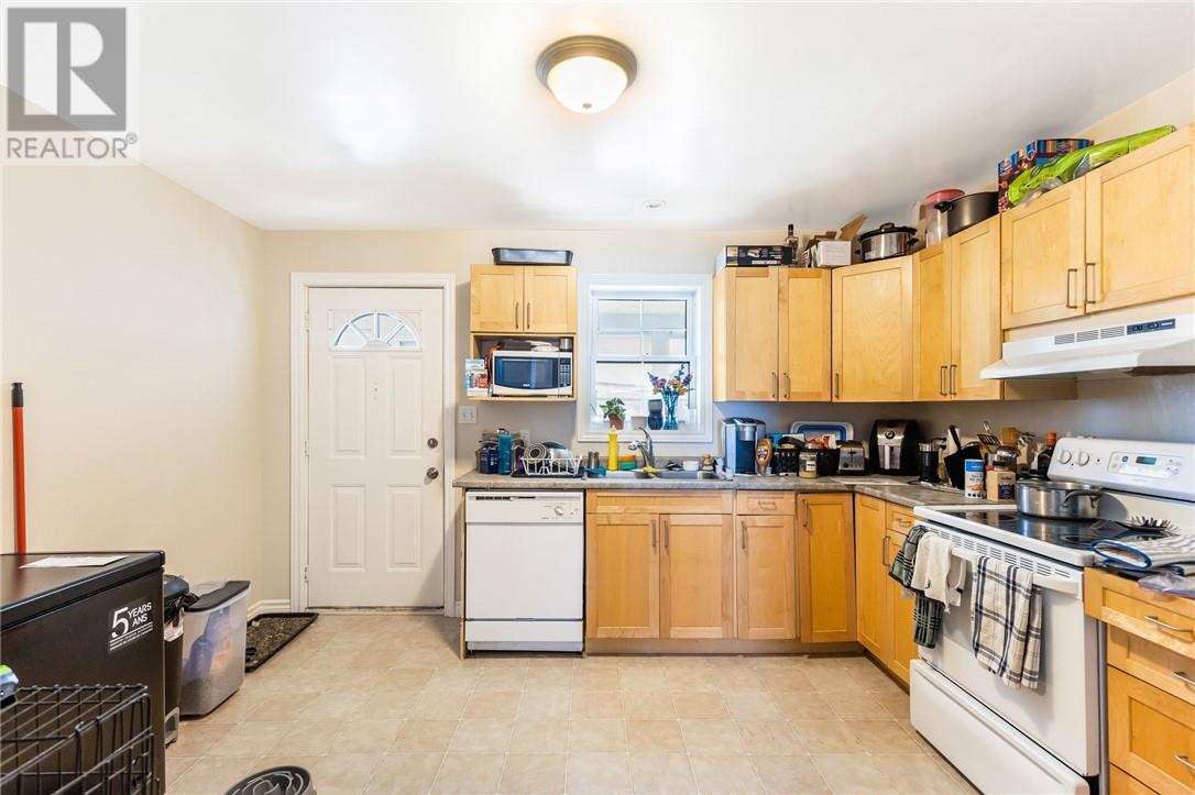 Property at 354 Antwerp Avenue image 4