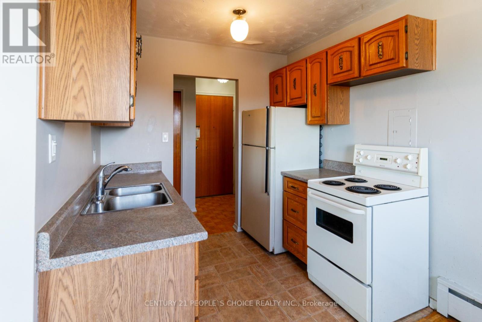 601 - 87 St. George Street, Brantford, Ontario  N3R 1V5 - Photo 10 - X12096592