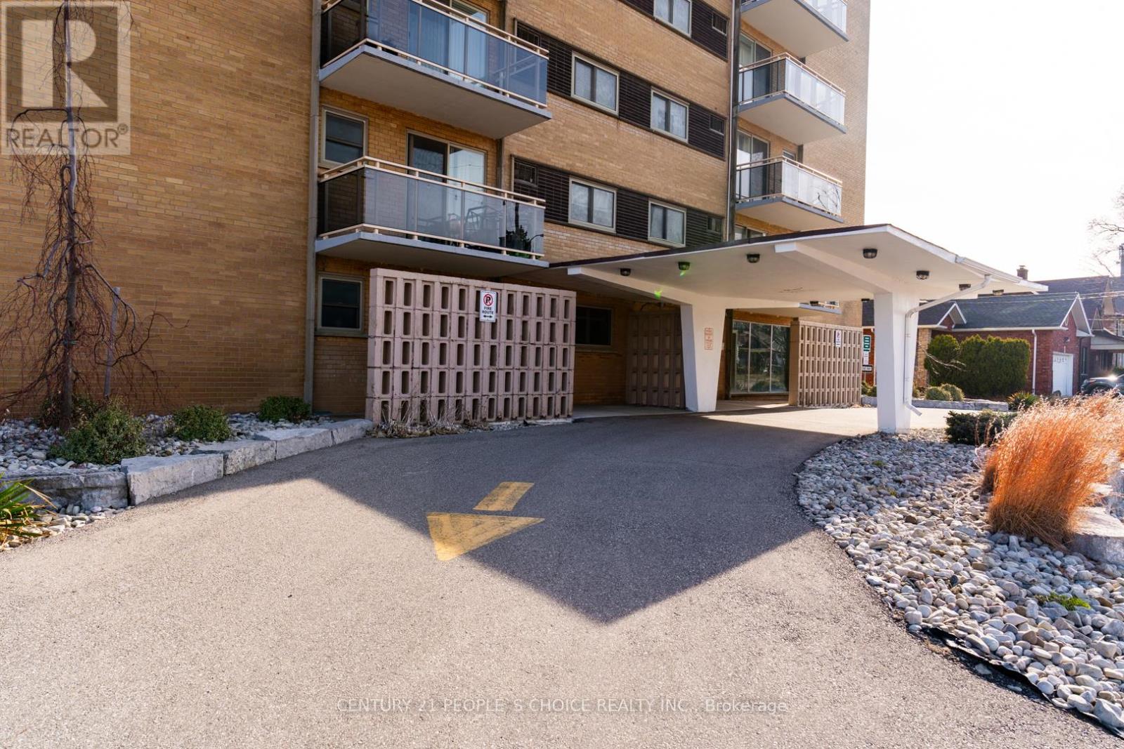 601 - 87 St. George Street, Brantford, Ontario  N3R 1V5 - Photo 3 - X12096592
