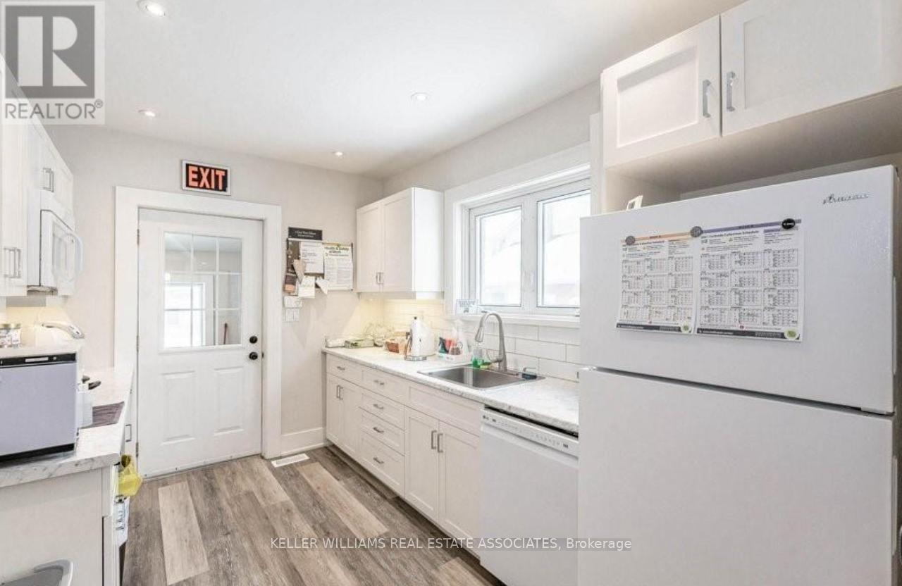 40 Brock Road S, Puslinch, Ontario  N0B 2J0 - Photo 13 - X12096620