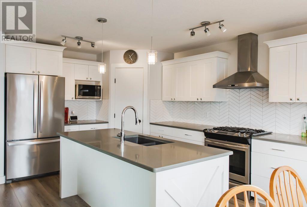 Property at 11321 63 Avenue image 3