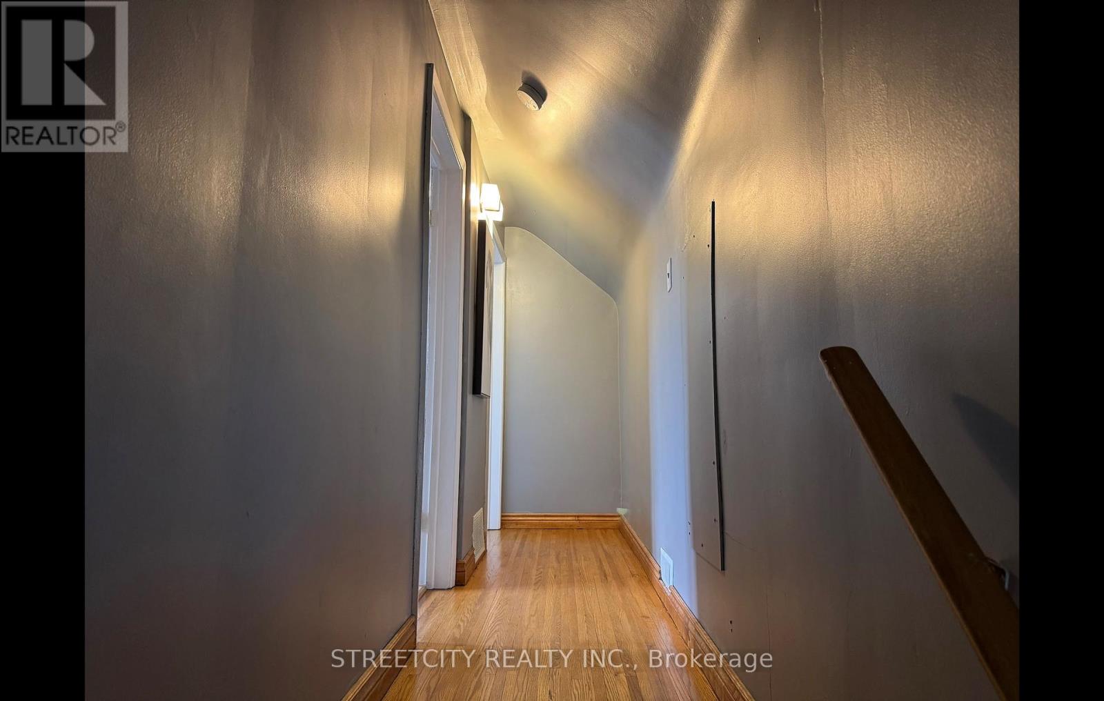 Photo 32 of 36 for 924 Valetta Street