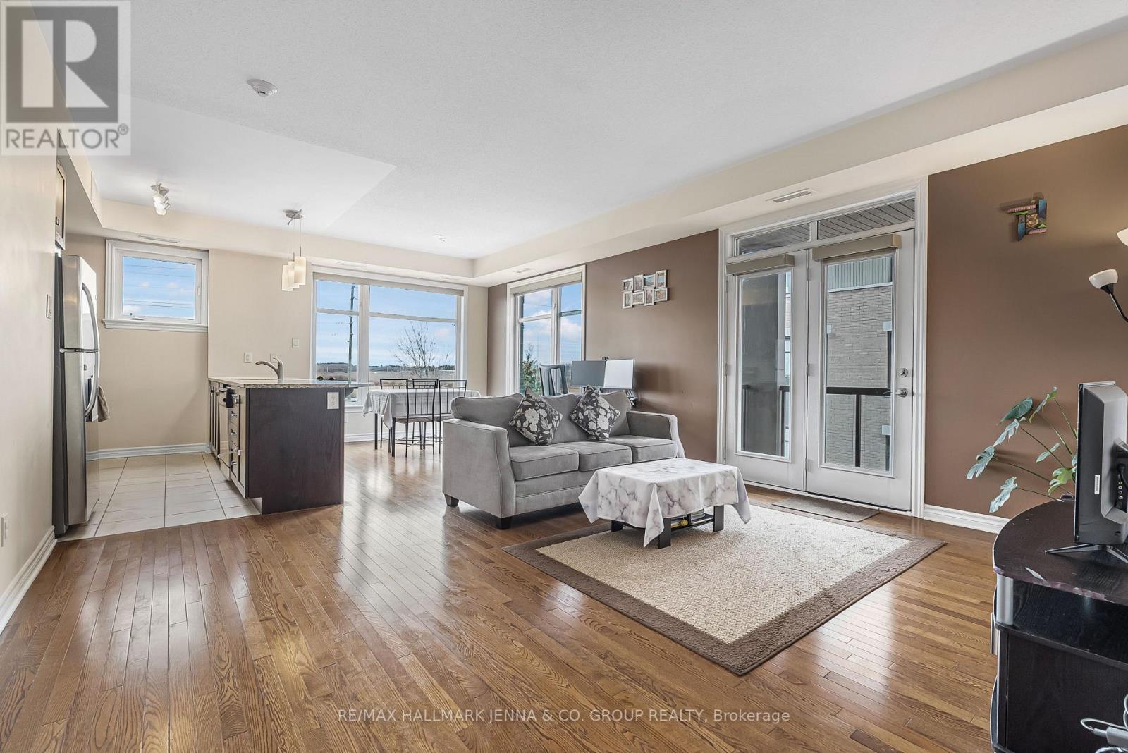 201 - 140 Guelph Private, Ottawa, Ontario  K2T 0J2 - Photo 10 - X12096828