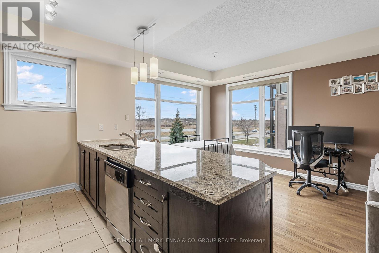 201 - 140 Guelph Private, Ottawa, Ontario  K2T 0J2 - Photo 14 - X12096828