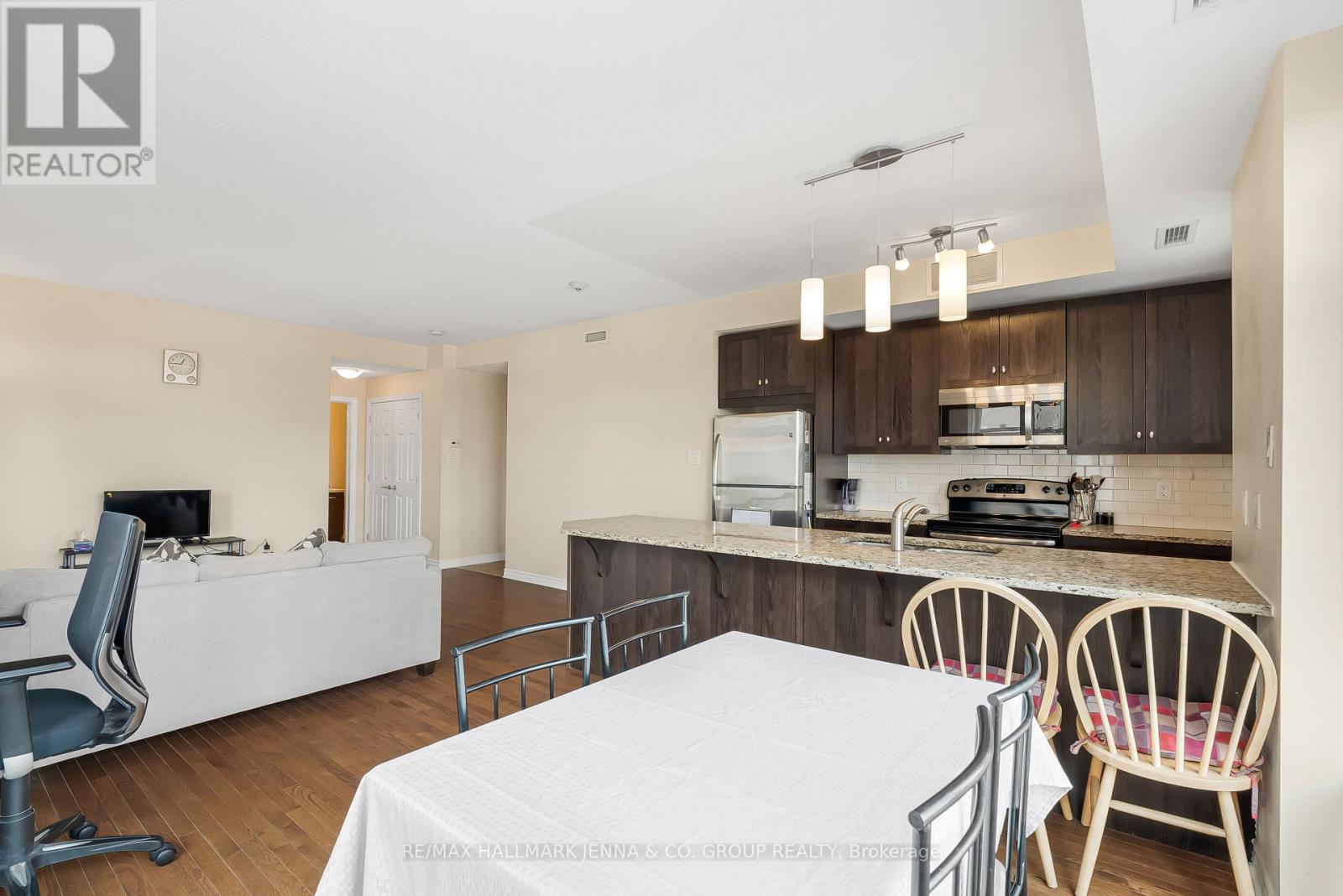 201 - 140 Guelph Private, Ottawa, Ontario  K2T 0J2 - Photo 18 - X12096828