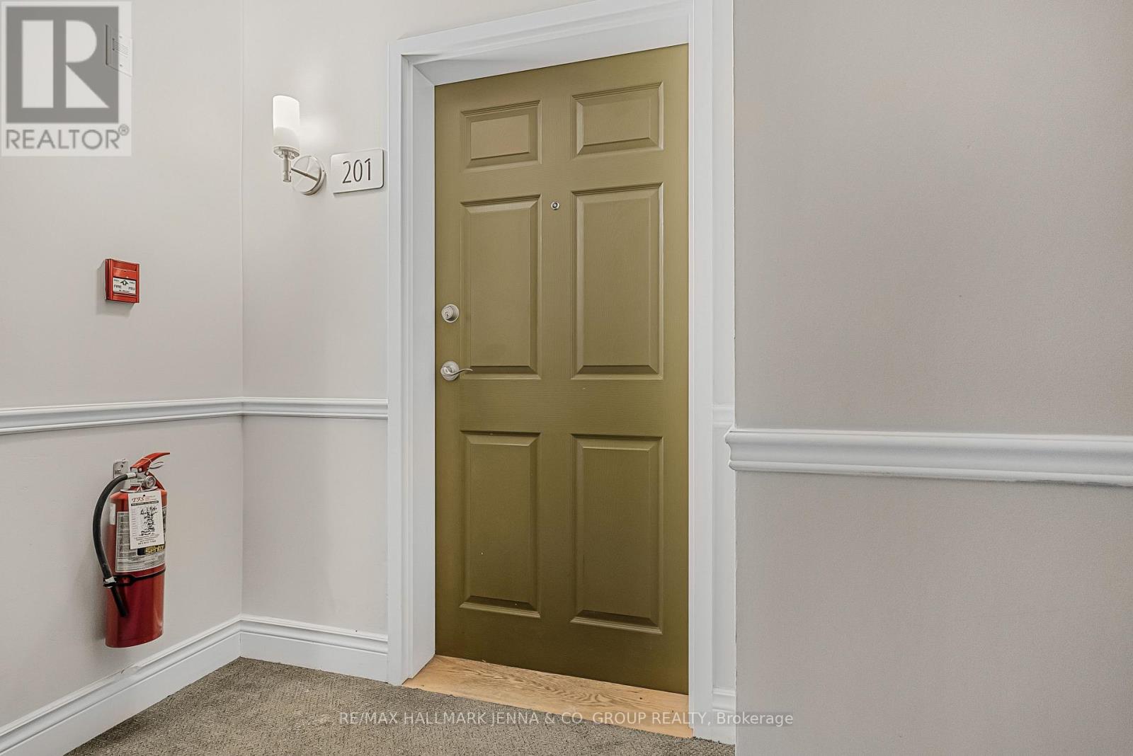 201 - 140 Guelph Private, Ottawa, Ontario  K2T 0J2 - Photo 5 - X12096828