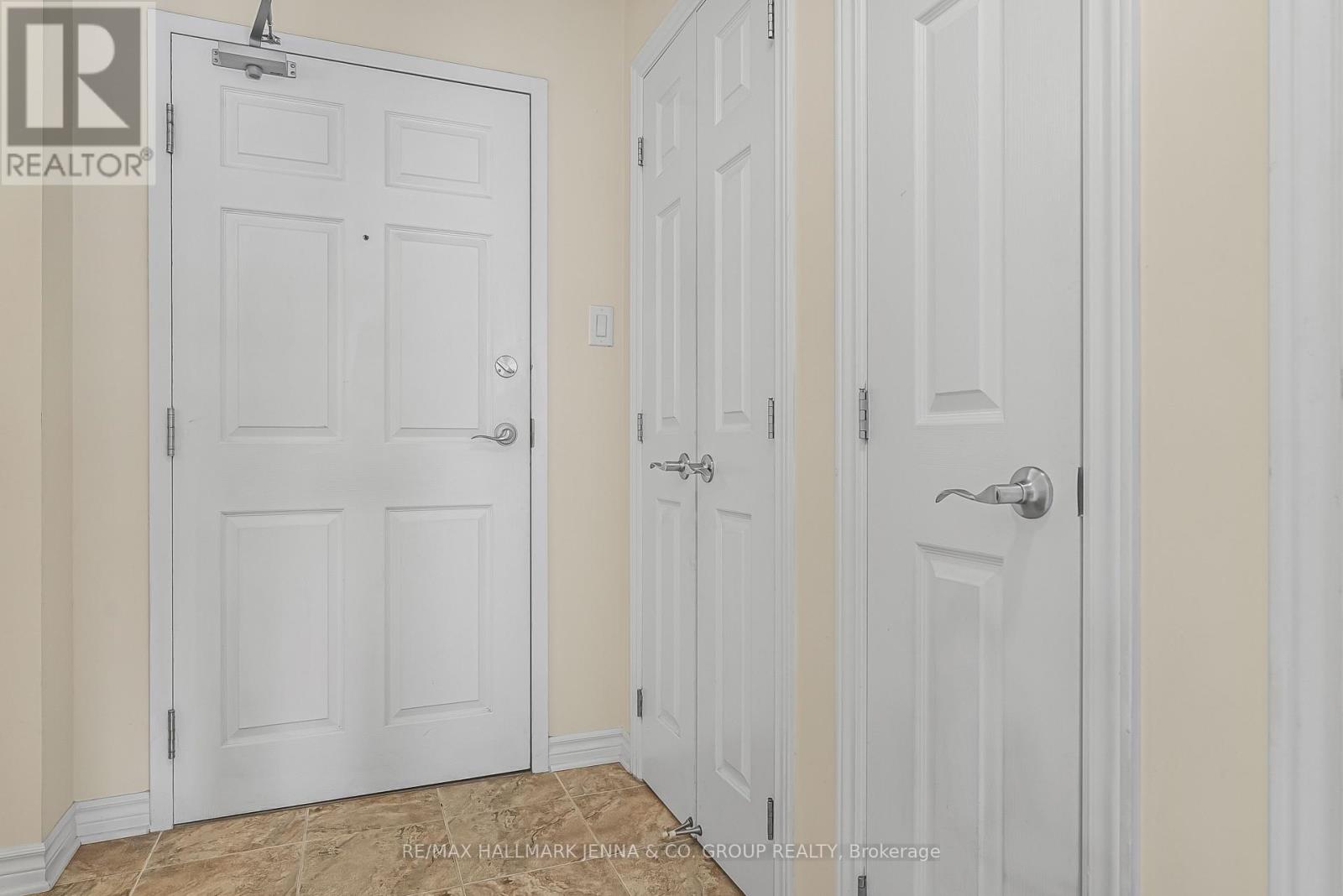 201 - 140 Guelph Private, Ottawa, Ontario  K2T 0J2 - Photo 7 - X12096828