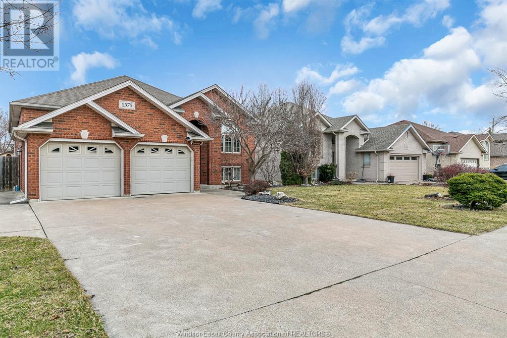 Property at 1575 OUTRAM image 3