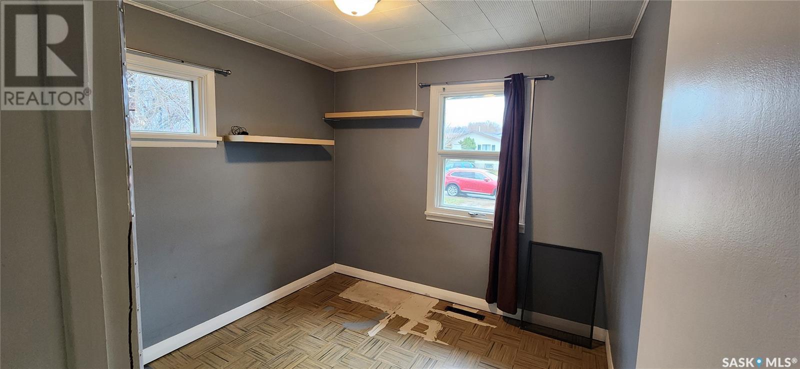 Property at 505 M AVENUE N image 4