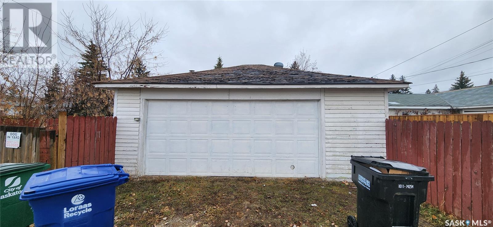 Property at 505 M AVENUE N image 3