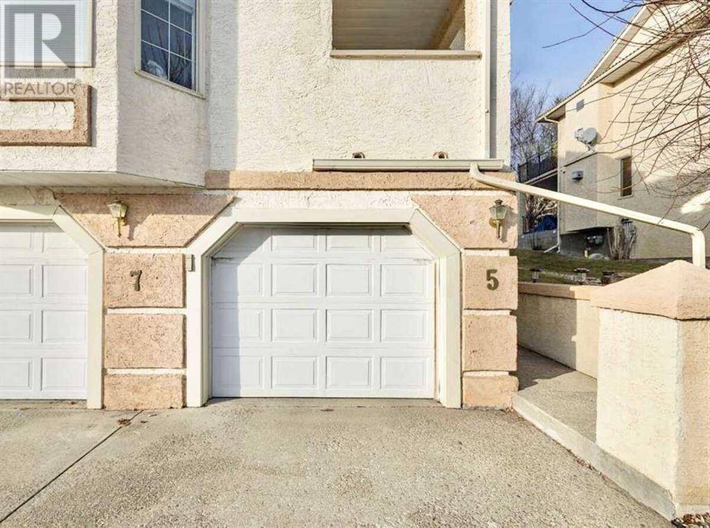 7 Canyon Court W, Lethbridge, Alberta  T1K 6V1 - Photo 17 - A2202659