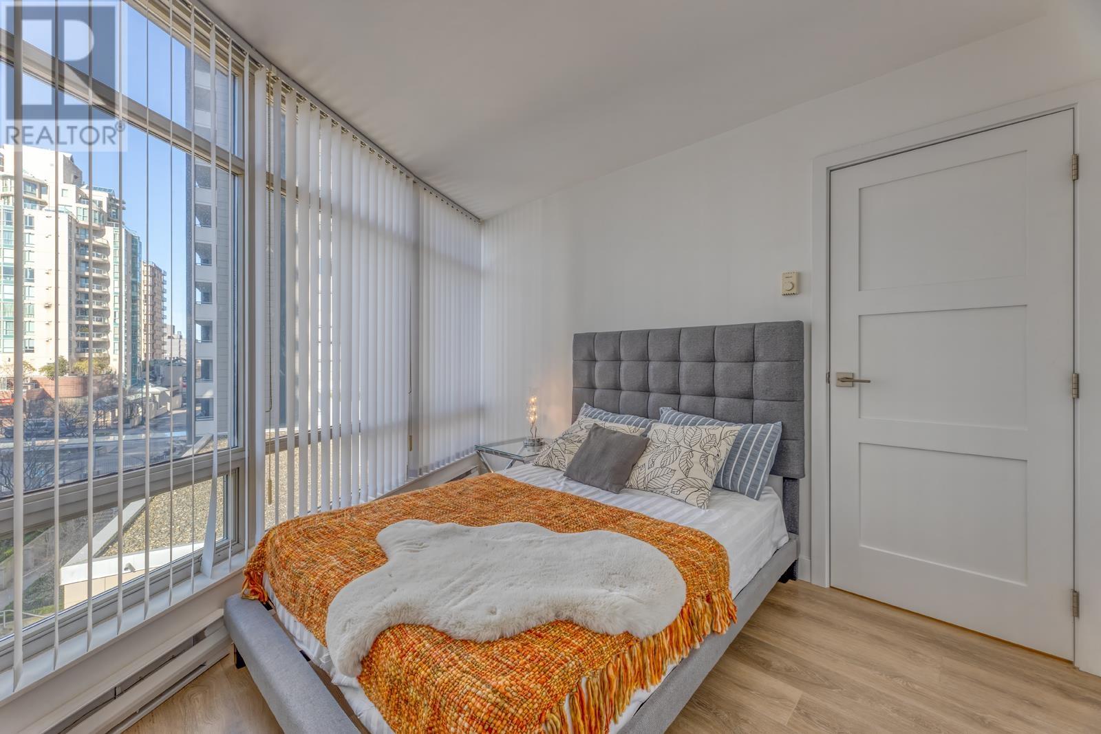 Listing Picture 15 of 24 : 403 1288 ALBERNI STREET, Vancouver / 溫哥華 - 魯藝地產 Yvonne Lu Group - MLS Medallion Club Member
