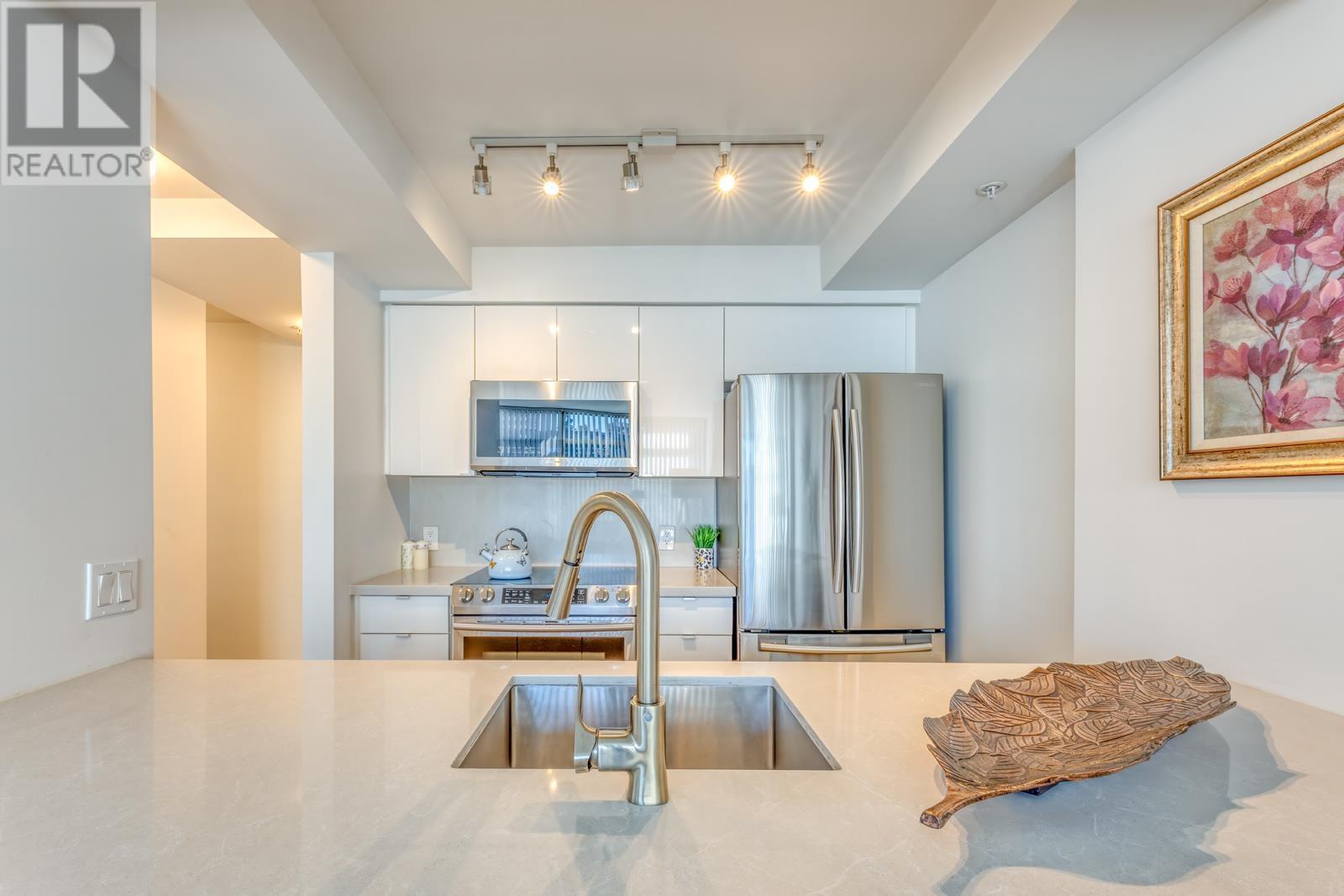 Listing Picture 9 of 24 : 403 1288 ALBERNI STREET, Vancouver / 溫哥華 - 魯藝地產 Yvonne Lu Group - MLS Medallion Club Member