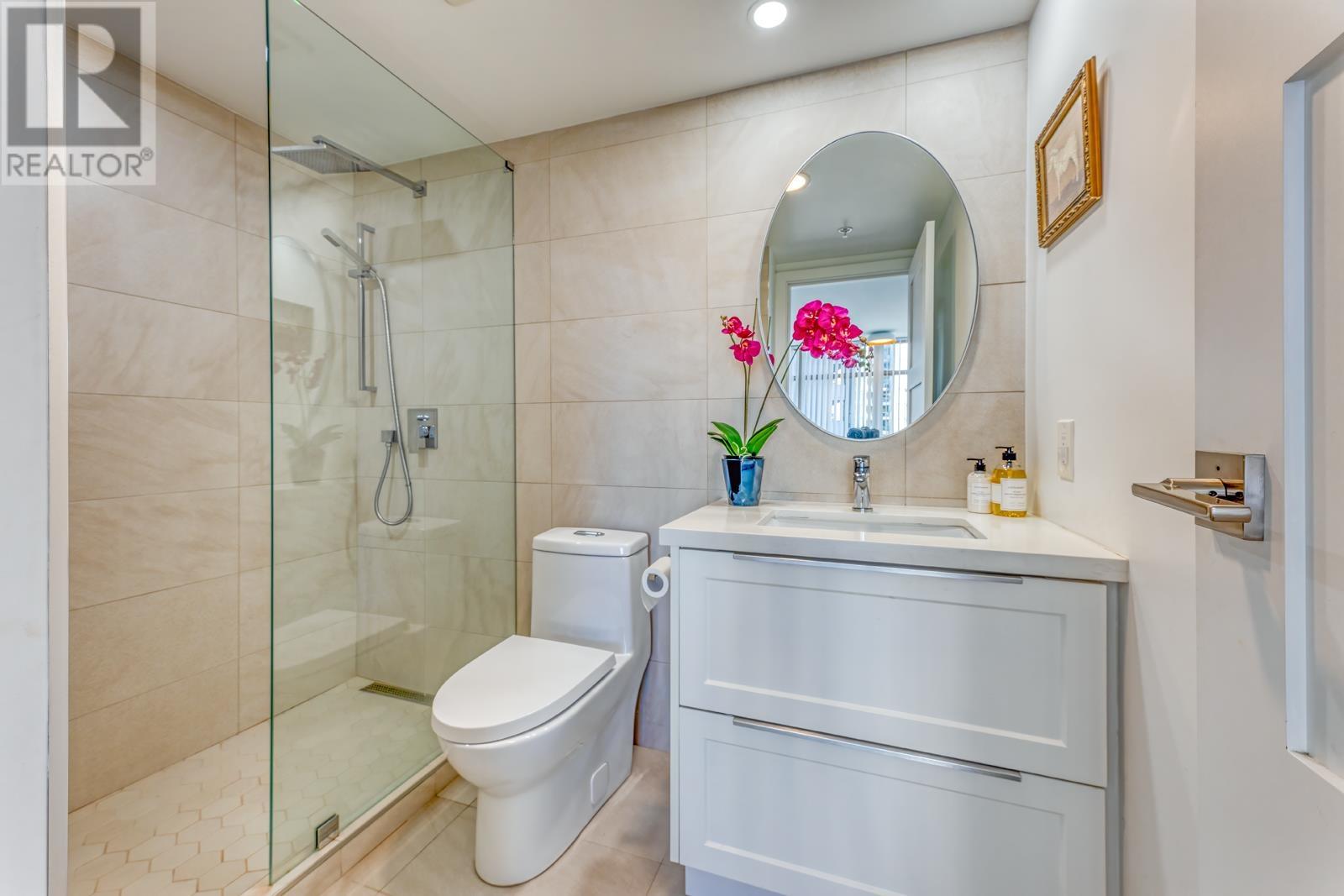 Listing Picture 16 of 24 : 403 1288 ALBERNI STREET, Vancouver / 溫哥華 - 魯藝地產 Yvonne Lu Group - MLS Medallion Club Member