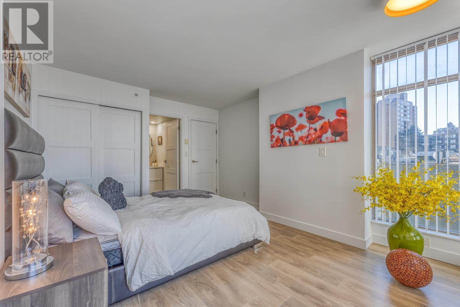 Listing Picture 18 of 24 : 403 1288 ALBERNI STREET, Vancouver / 溫哥華 - 魯藝地產 Yvonne Lu Group - MLS Medallion Club Member