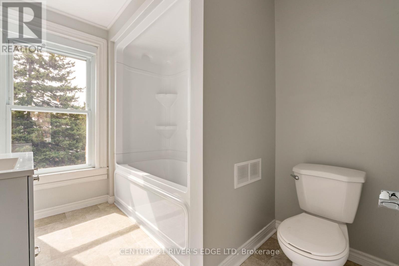 501 Church Street, North Dundas, Ontario  K0C 2K0 - Photo 22 - X12091755