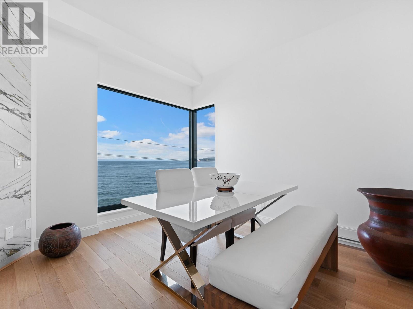 303 2190 Argyle Avenue, West Vancouver, British Columbia  V7V 1A4 - Photo 15 - R2992547