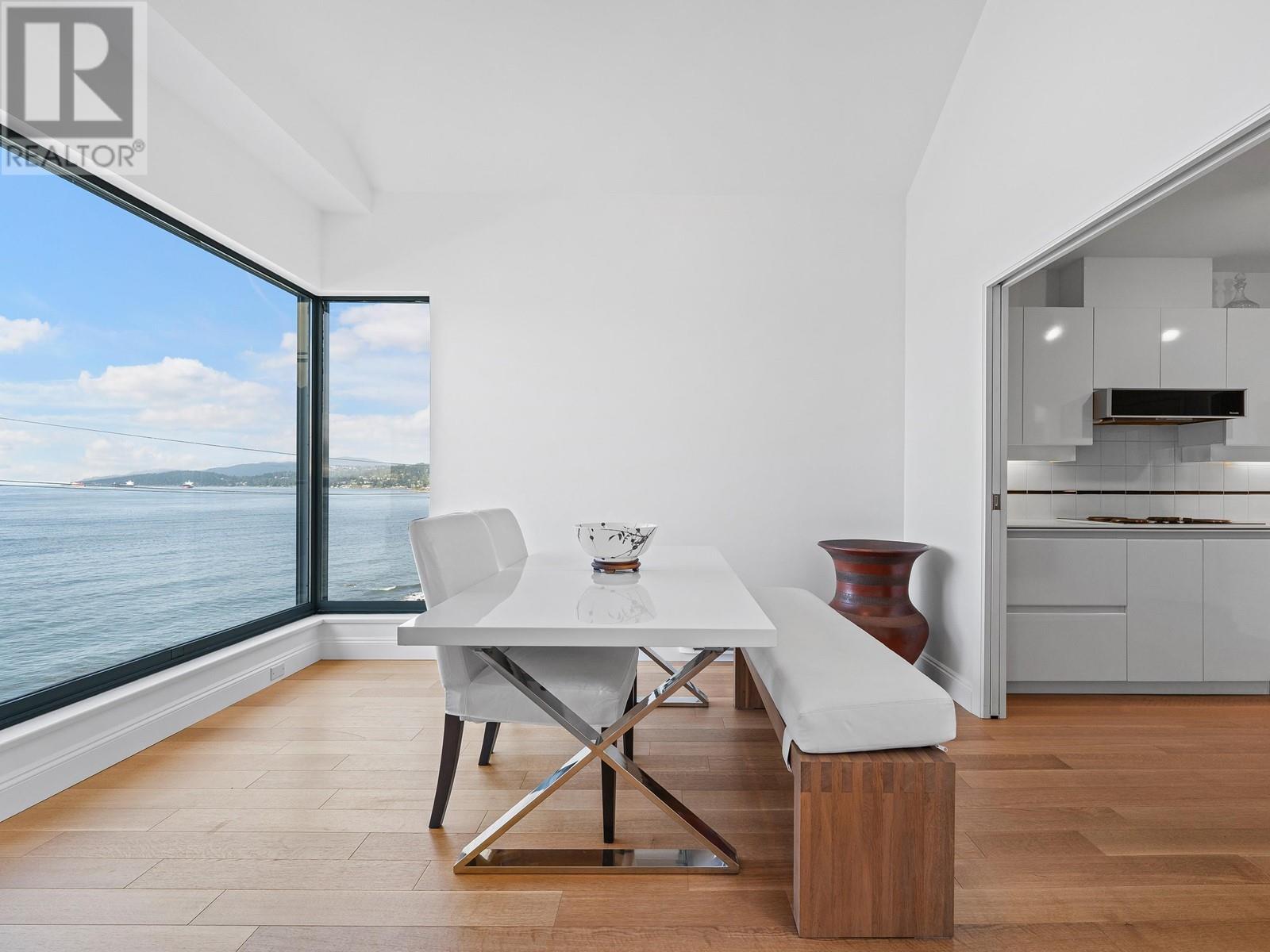 303 2190 Argyle Avenue, West Vancouver, British Columbia  V7V 1A4 - Photo 17 - R2992547