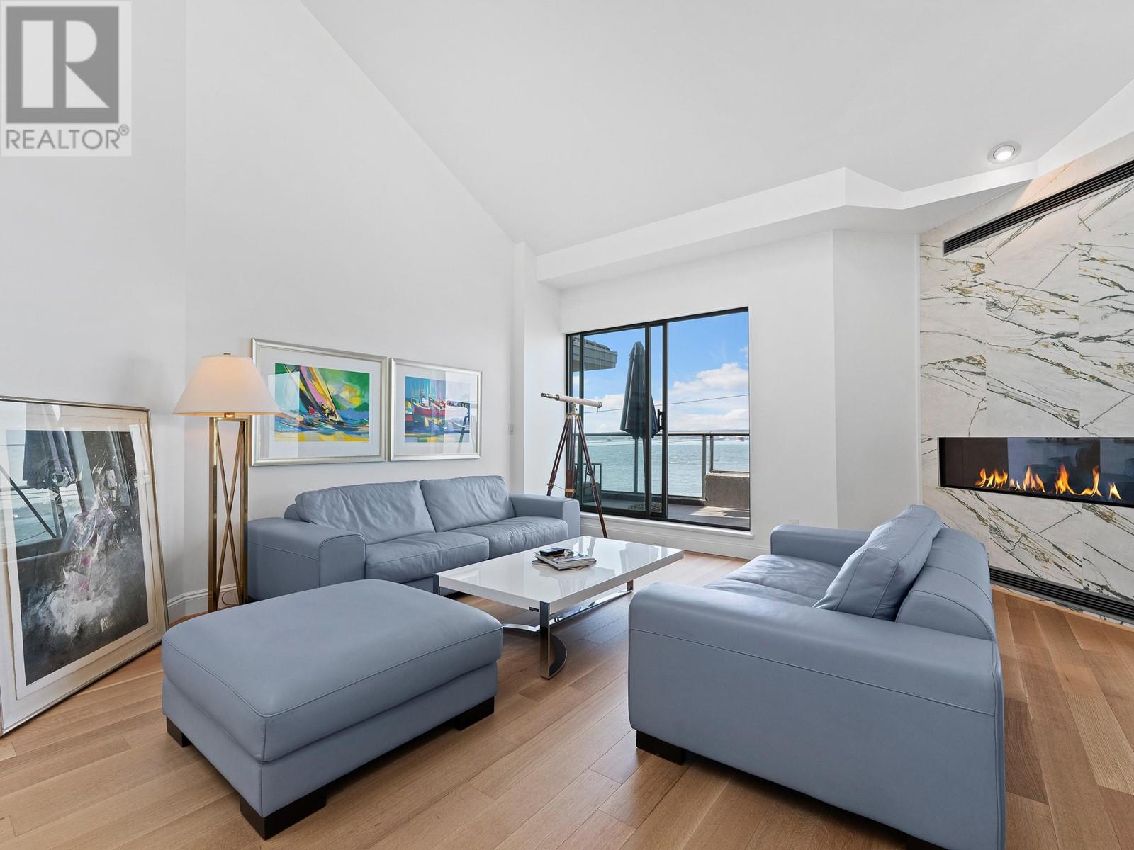 303 2190 Argyle Avenue, West Vancouver, British Columbia  V7V 1A4 - Photo 8 - R2992547