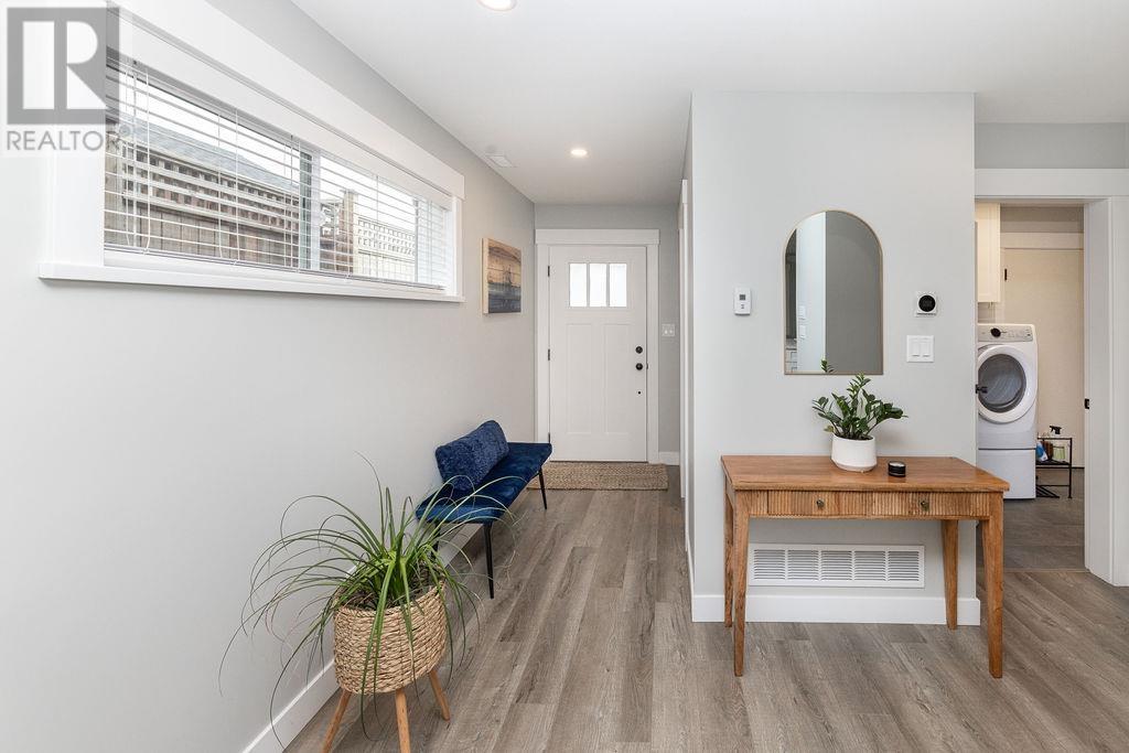 Property at 1062 CELIA CRESCENT image 2
