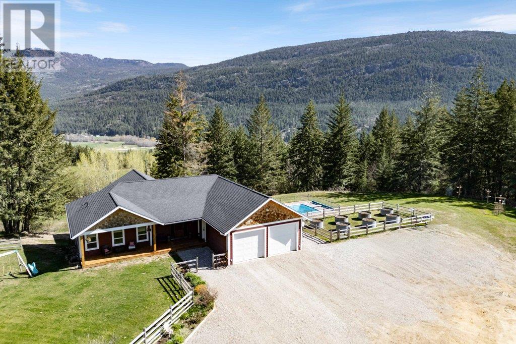 1410 Yankee Flats Road, Salmon Arm, British Columbia