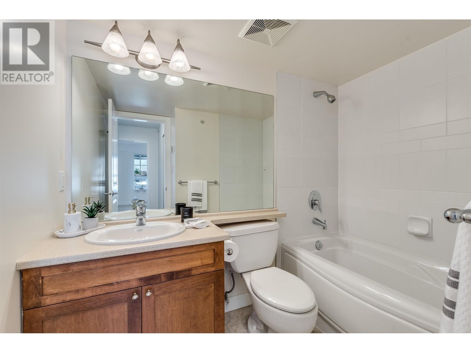 423 19677 Meadow Gardens Way, Pitt Meadows, British Columbia  V3Y 0A2 - Photo 24 - R2992558