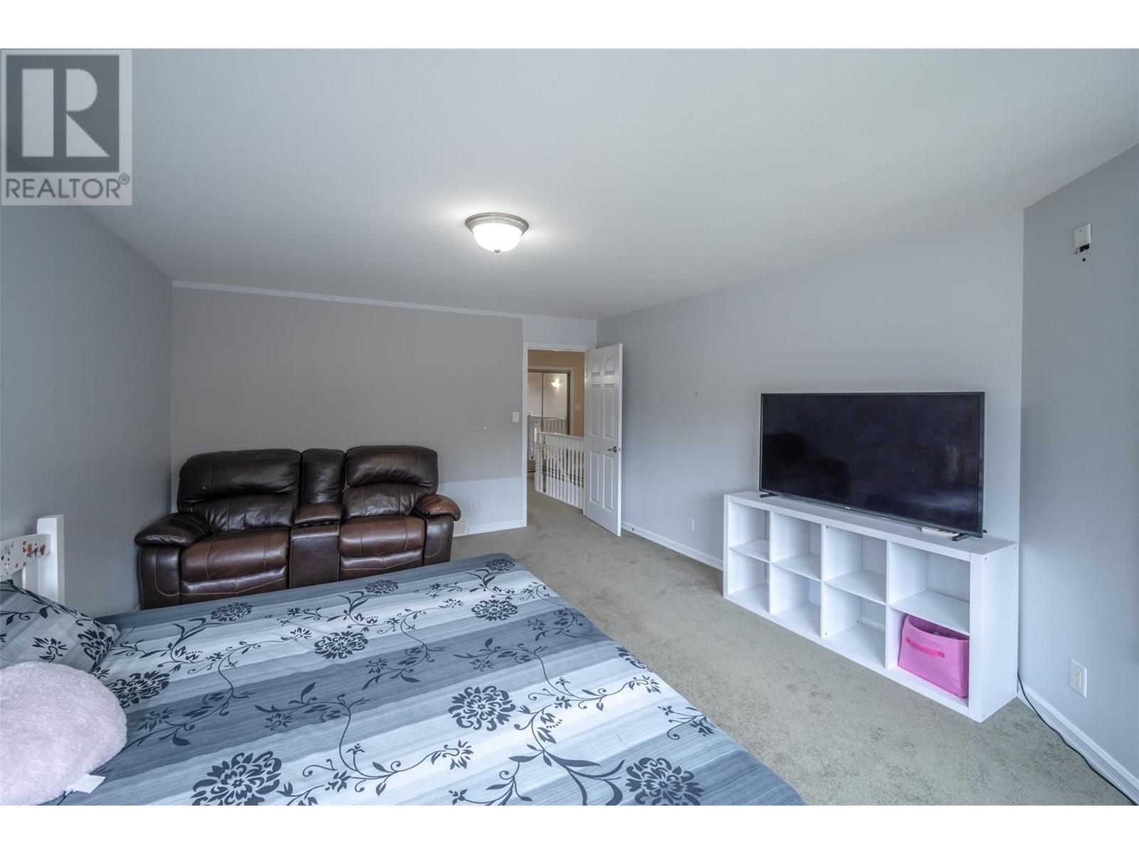 Property at 147 Stocks Crescent image 1