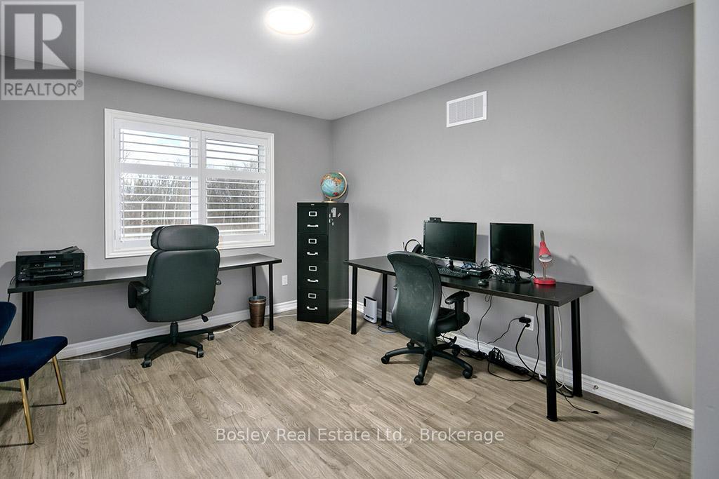 133 Sebastien Street, Blue Mountains, Ontario  N0H 1J0 - Photo 23 - X12096821