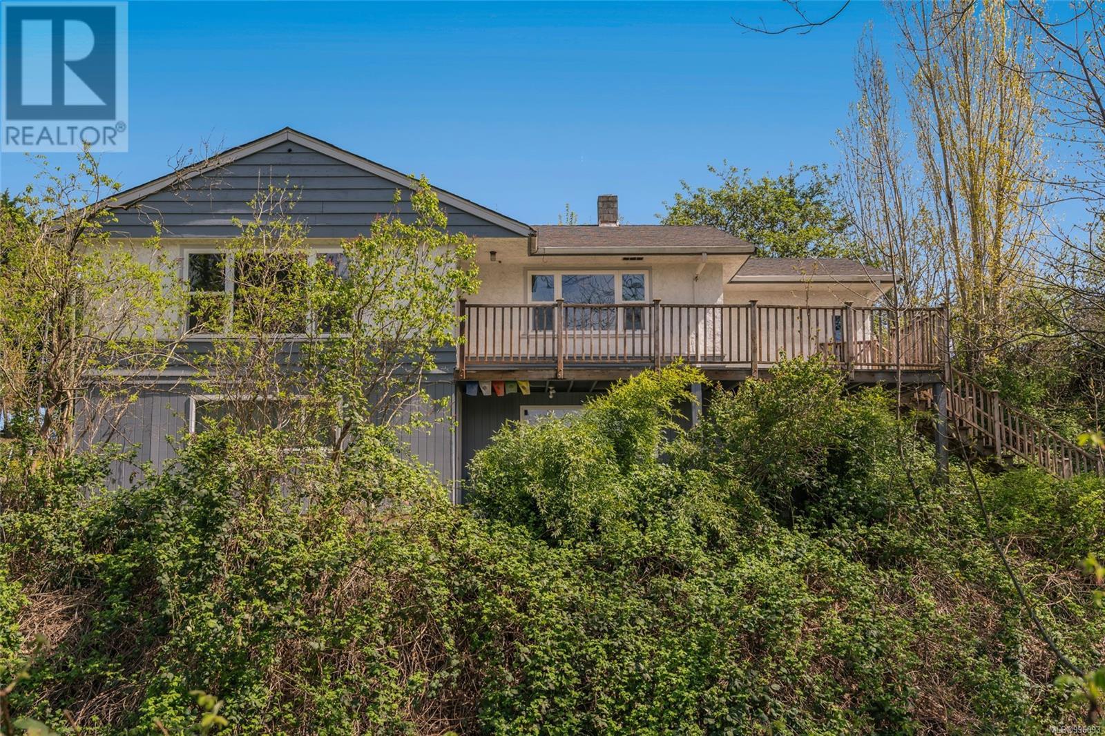 Property at 75 5th St image 1