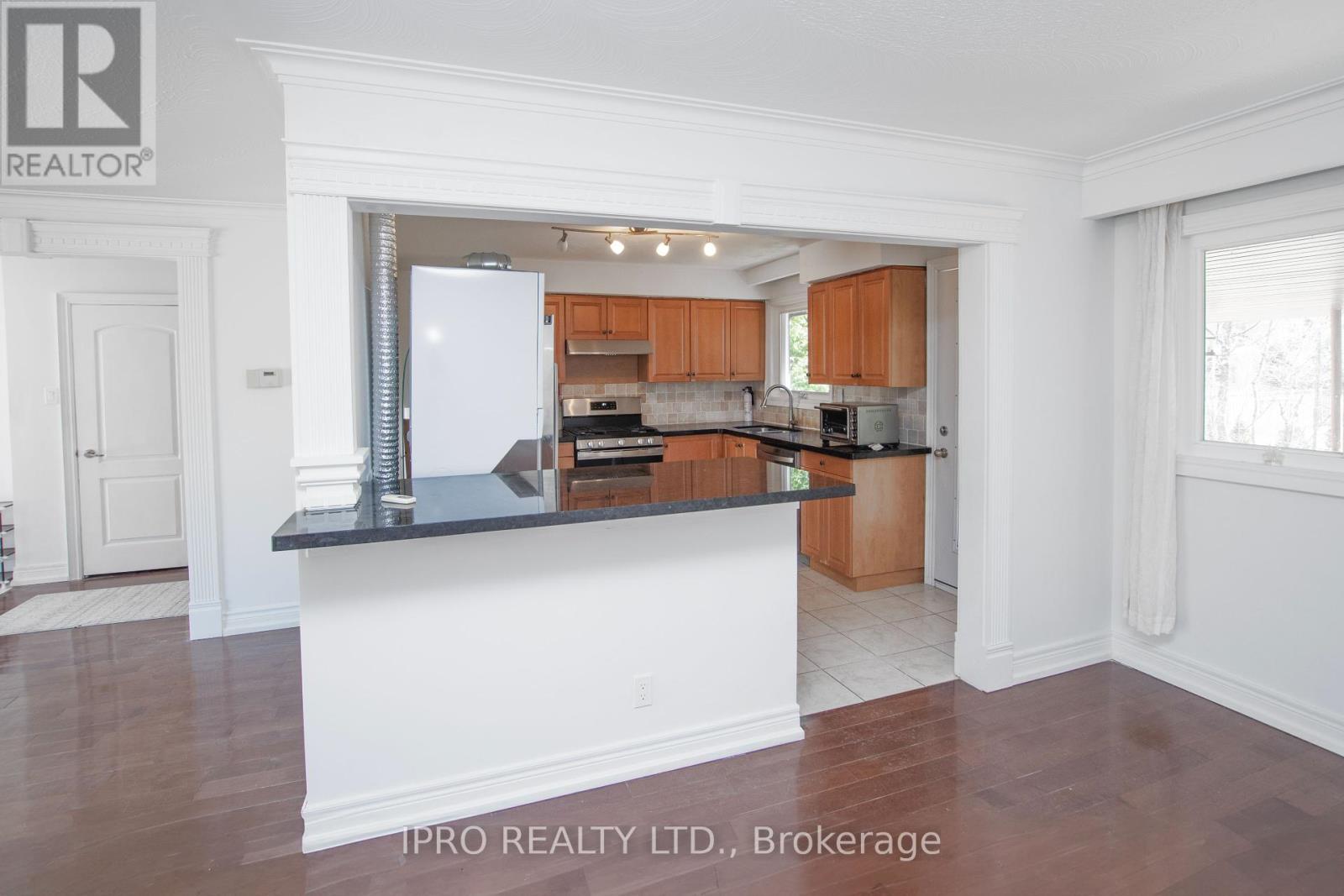 23 Urbandale Avenue, Toronto, Ontario  M2M 2G9 - Photo 11 - C12096810