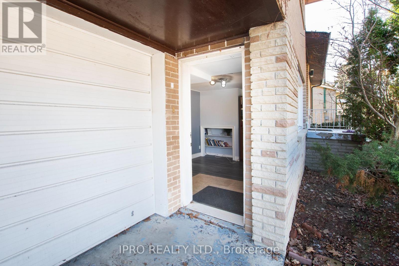23 Urbandale Avenue, Toronto, Ontario  M2M 2G9 - Photo 36 - C12096810