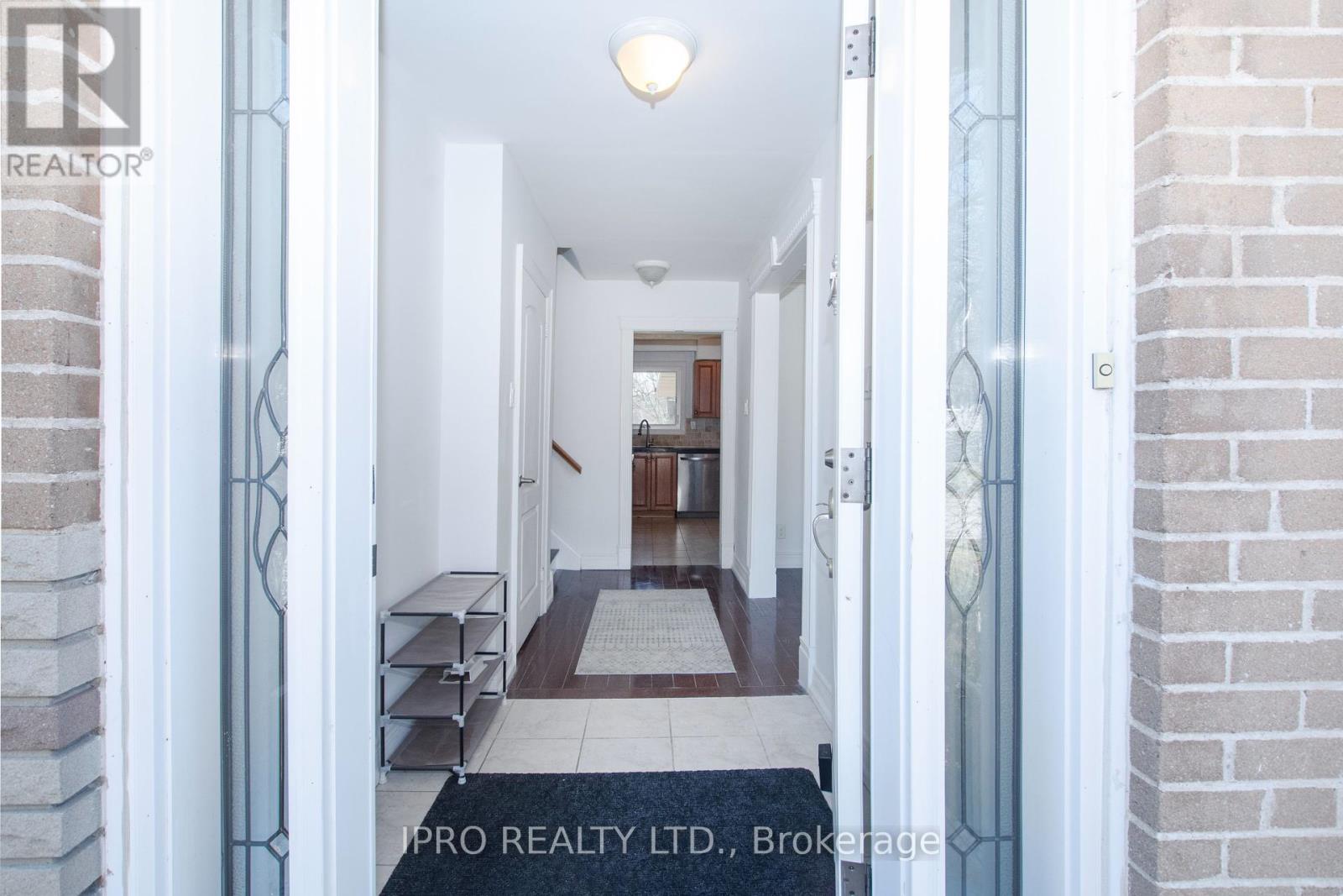 23 Urbandale Avenue, Toronto, Ontario  M2M 2G9 - Photo 6 - C12096810