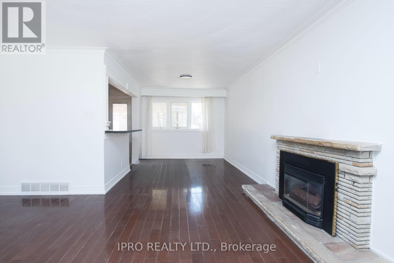 23 Urbandale Avenue, Toronto, Ontario  M2M 2G9 - Photo 9 - C12096810
