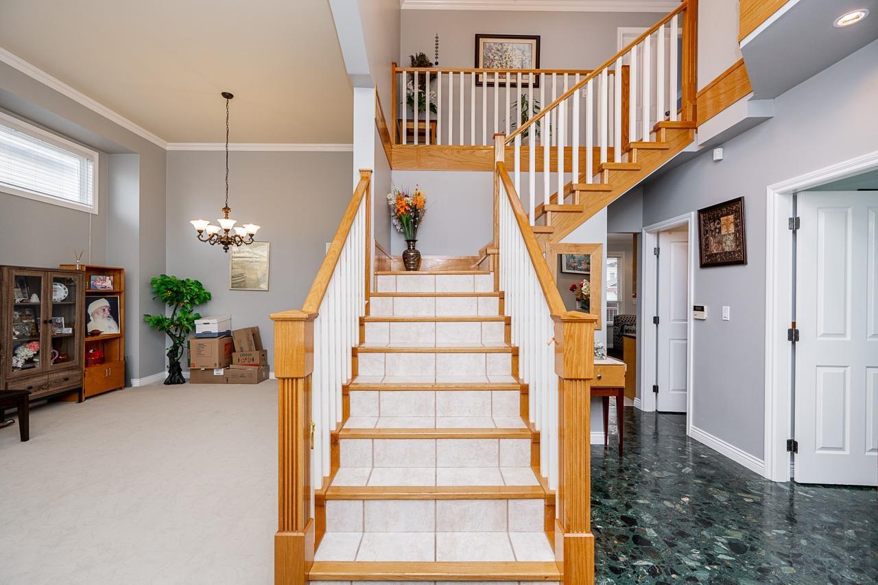 14478 74a Avenue, Surrey, British Columbia  V3S 0S3 - Photo 4 - R2992665