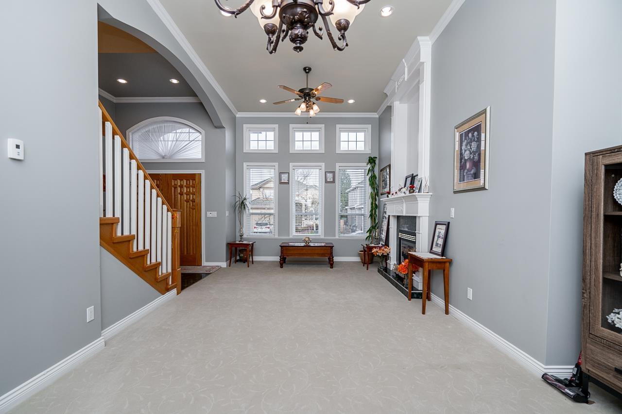 14478 74a Avenue, Surrey, British Columbia  V3S 0S3 - Photo 9 - R2992665