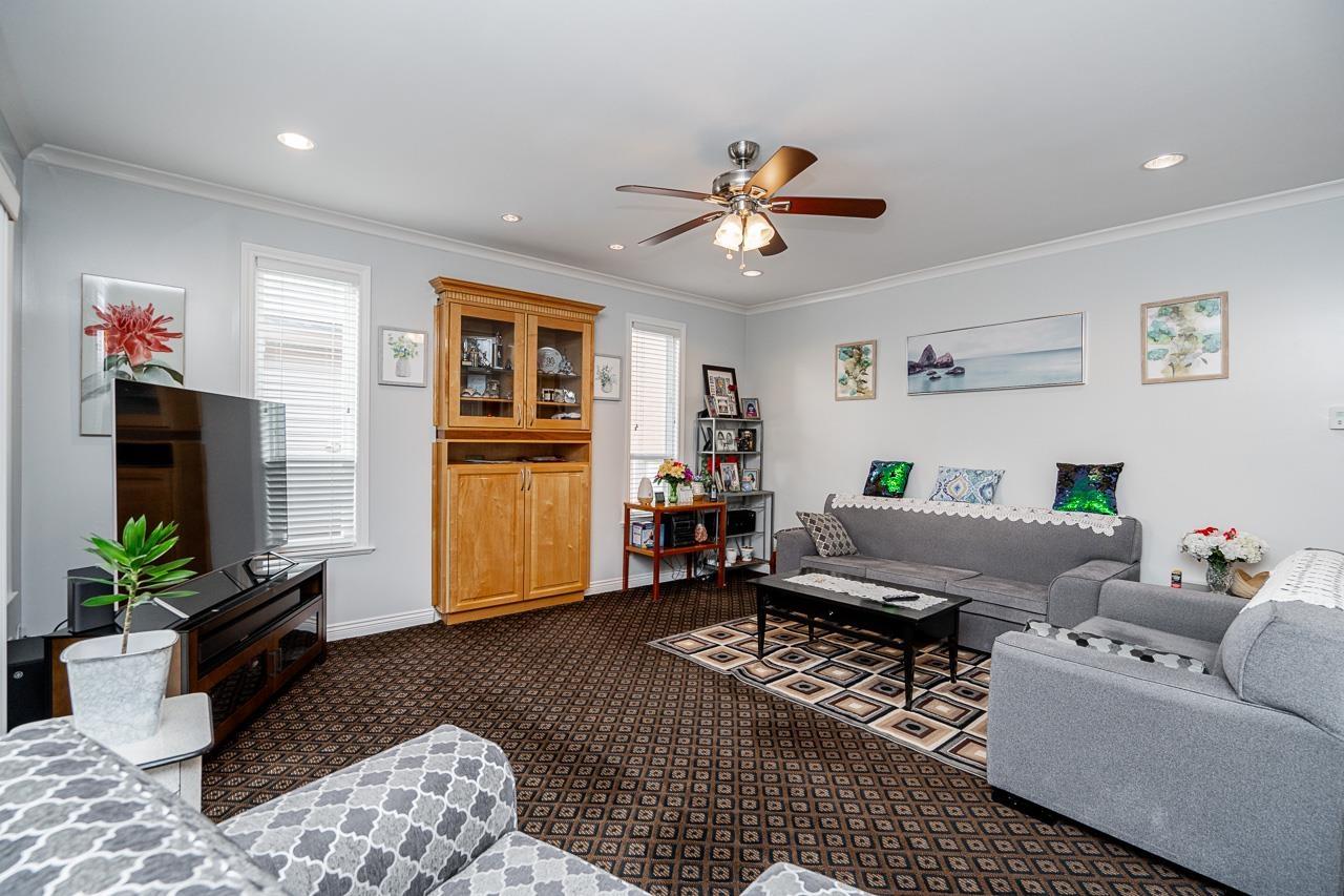14478 74a Avenue, Surrey, British Columbia  V3S 0S3 - Photo 11 - R2992665